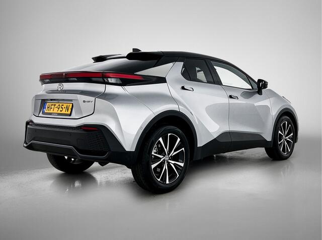 Toyota C-HR 1.8 Hybrid 140 First Edition | BTW voertuig | Achteruitrijcamera | Draadloos laden |