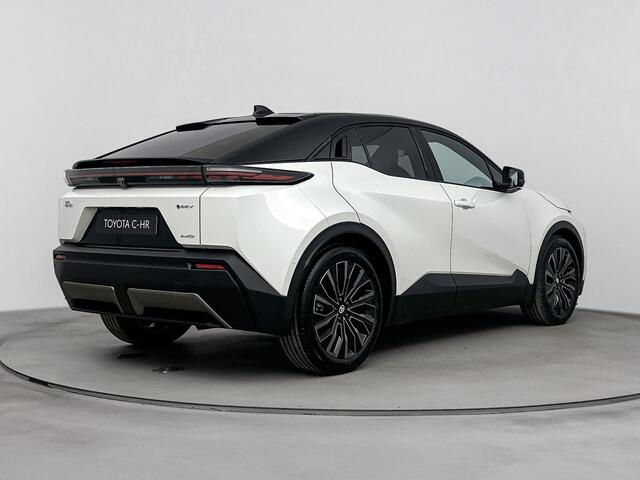 Toyota C-HR Executive AWD 77 kWh | Apple Carplay & Android Auto | Parkeercamera | * | Direct leveren |