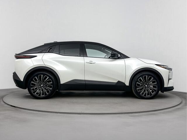 Toyota C-HR Executive AWD 77 kWh | Apple Carplay & Android Auto | Parkeercamera | * | Direct leveren |