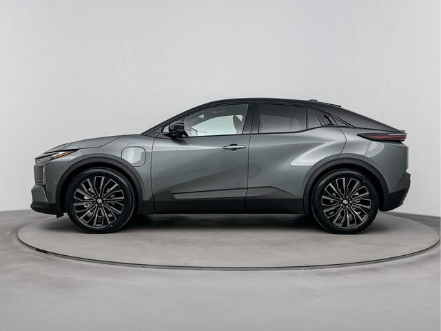 Toyota C-HR Executive AWD 77 kWh | Apple Carplay & Android Auto | Parkeercamera | * | Direct leveren |