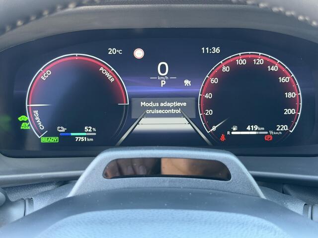 Toyota C-HR 2.0 Plug-in Hybrid 220 Executive