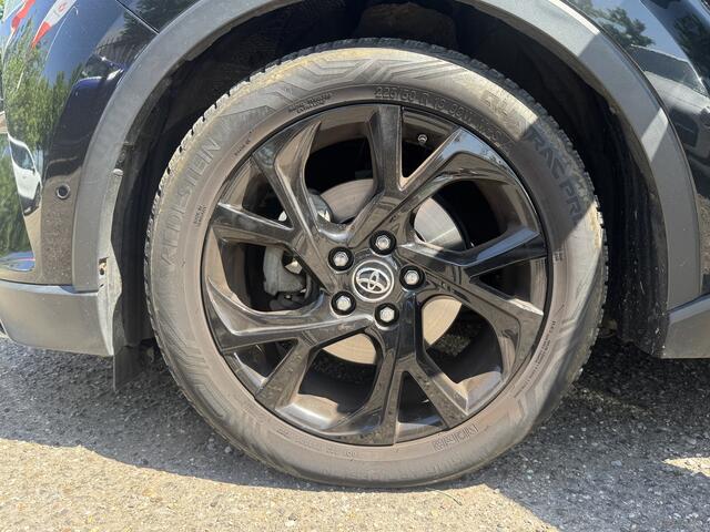 Toyota C-HR 1.8 Hybrid Style // NAVI // CAMERA // ADAPTIVE CRUISE // STOELVERWARMING // CLIMA // TREKHAAK //