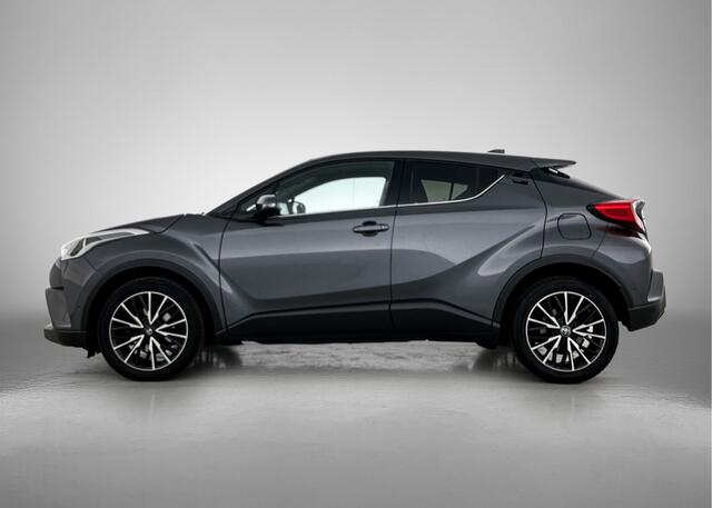 Toyota C-HR 1.2 Executive | 1300 kg trekgewicht! | Achteruitrijcamera | Stoelverwarming | Bluetooth