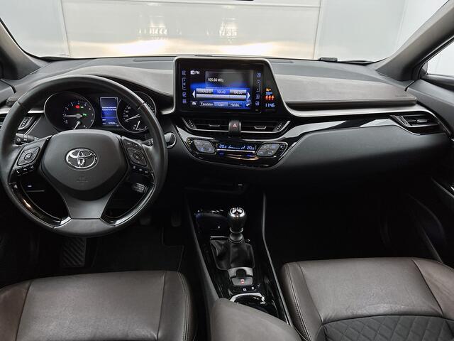 Toyota C-HR 1.2 Executive | 1300 kg trekgewicht! | Achteruitrijcamera | Stoelverwarming | Bluetooth
