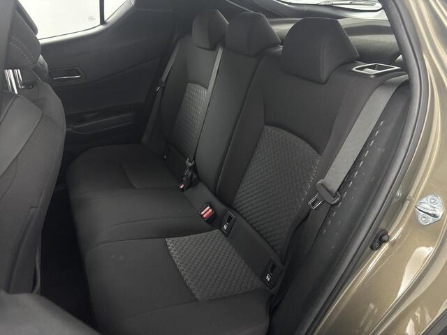 Toyota C-HR 1.8 Hybrid Dynamic | Camera | Navigatie | Carplay / Android Auto |