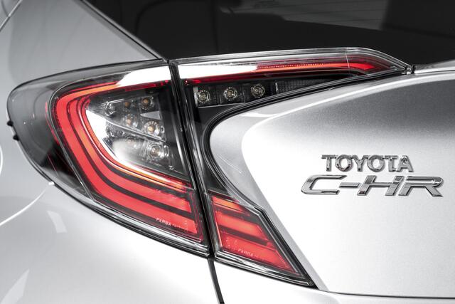 Toyota C-HR 1.2 116 PK Premium Orig. NL | Adapt. Cruise | Stoel-+Stuurverw. | Afn. Trekhaak | PDC | Camera | NAV | JBL | ECC | LM 18" |