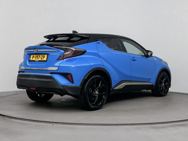 Toyota C-HR 1.8 Hybrid Bi-Tone Plus | LED Verlichting | JBL-Audio | Custom leder interieur | Onderweg-naar-dealer