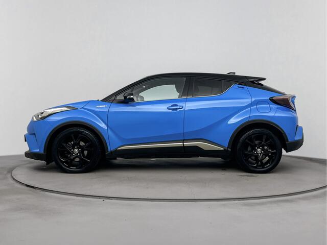 Toyota C-HR 1.8 Hybrid Bi-Tone Plus | LED Verlichting | JBL-Audio | Custom leder interieur | Onderweg-naar-dealer