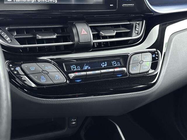 Toyota C-HR 1.8 Hybrid Bi-Tone Plus | LED Verlichting | JBL-Audio | Custom leder interieur | Onderweg-naar-dealer