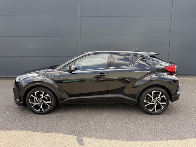 Toyota C-HR 1.8 Hybrid Business Intro (Trekhaak - Camera - Stoelverwarming - Keyless Entry - 18"incl 4S - Adaptieve Cruise Controle - Automatische Airco - Navigatie)
