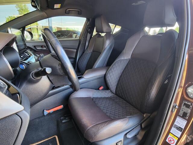 Toyota C-HR 1.8 Hybrid Premium, Navi, Clima, Half leder, Trekhaak, Parkeerassistent