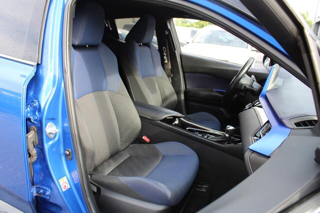 Toyota C-HR 1.8 Hybrid Bi-Tone Dynamic Sport | Camera | Trekhaak