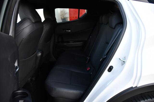 Toyota C-HR 1.8 Hybrid Style Luxury | Full-LED koplampen | Dodehoekdetectie | Lederen bekleding |