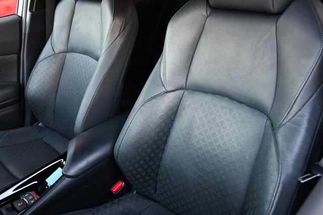 Toyota C-HR 1.8 Hybrid Style Luxury | Full-LED koplampen | Dodehoekdetectie | Lederen bekleding |