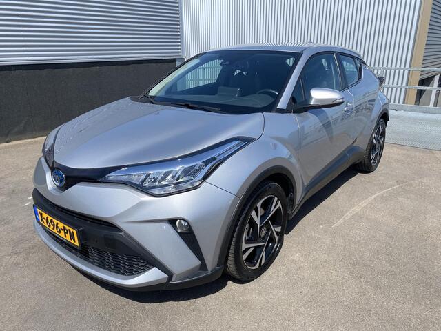 Toyota C-HR 2.0 Hybrid Dynamic Trekhaak, Dodehoekdetectie, Smart Key, Parkeersensoren, Privacy glass, All-season banden, LMV, NL-auto