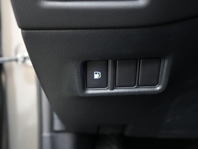 Toyota C-HR 1.8 Hybrid Active | 18" Lichtmetalen velgen | Parkeercamera | Cruise Control Adaptief |