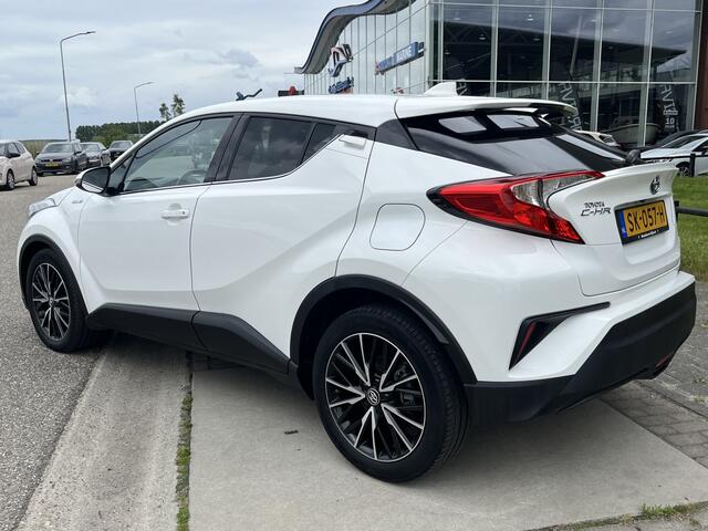 Toyota C-HR 1.8 Hybrid Dynamic / Automaat / Camera / Climate / Stoelverw. / 18'' LMV / LED /