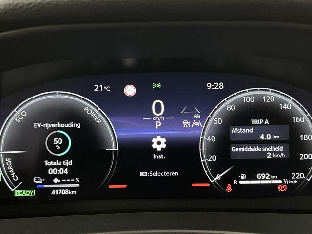 Toyota C-HR 2.0 Plug-in Hybrid 220 First Edition Parkeersensoren V+A | Stuur-Stoelverwarming | Dode Hoek Detectie | Onderweg-naar-dealer