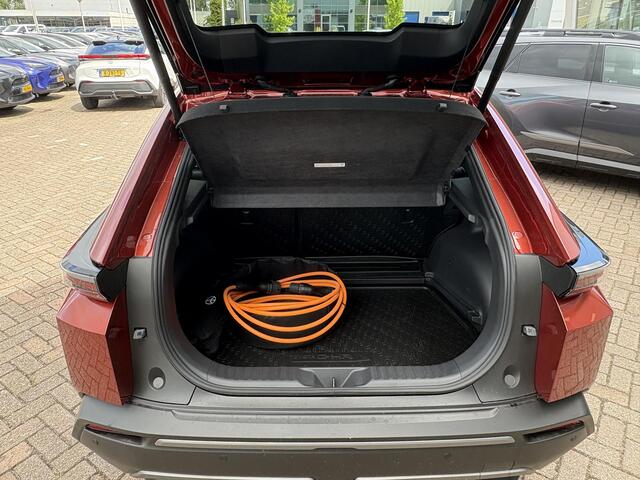 Toyota C-HR First Edition 77 kWh
