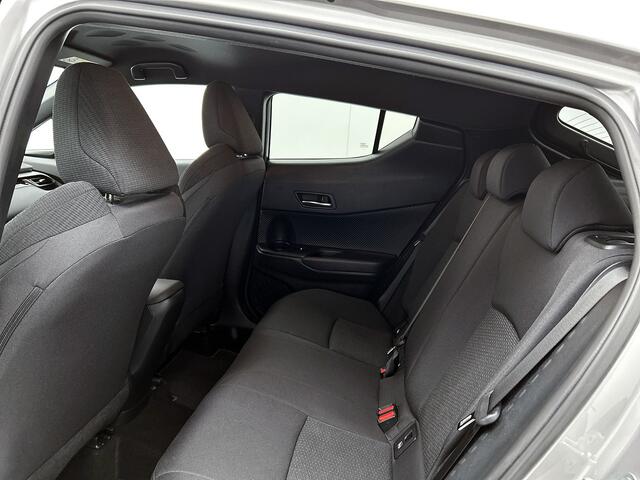 Toyota C-HR 1.8 Hybrid Style | Navigatie | Trekhaak |