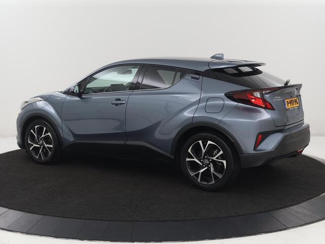 Toyota C-HR 1.8 Hybrid Executive | Trekhaak | Stuurverwarming | Adaptive cruise | Camera | Carplay | Park Assist | Stoelverwarming | Keyless | Bluetooth | Full LED | Side Assist
