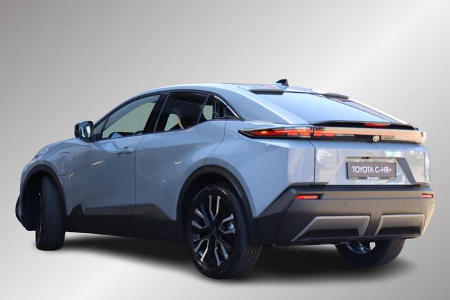 Toyota C-HR First Edition 77 kWh, Snel Leverbaar!! - Inruilpremie ¤3.000,- BSM, Apple Carplay/Android Auto, Stoel & Stuur verwarming!