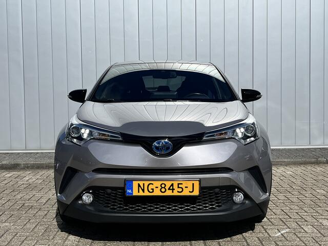 Toyota C-HR 1.8 Hybrid Bi-Tone Navigatie Stoelverwarming Trekhaak 1e Eigenaar Dealer onderhouden