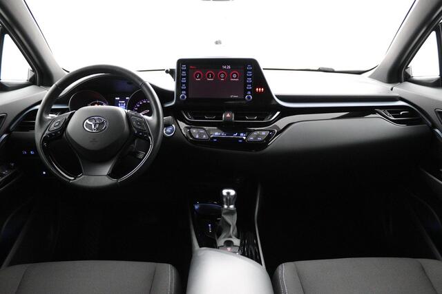 Toyota C-HR 1.8 Hybrid Style | Stoelverwarming | Parkeersensoren | Trekhaak | Apple carplay Android auto |