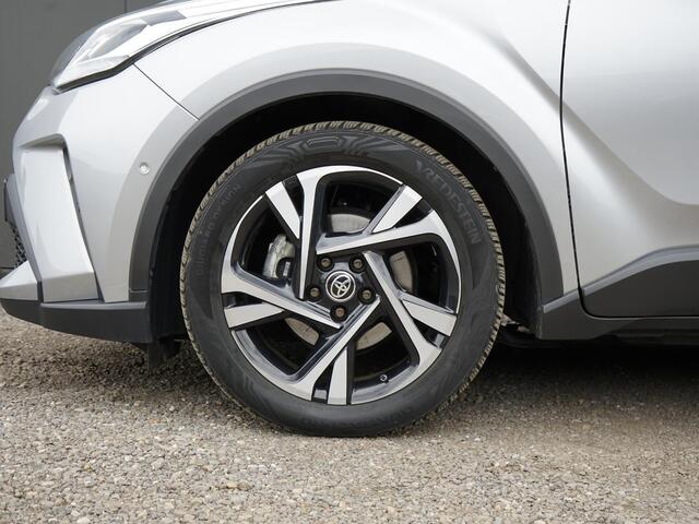 Toyota C-HR 2.0 Hybrid Dynamic Dealer onderh. / Camera / Stoel+ stuur verw. / Privacy glass / Keyless / Carplay