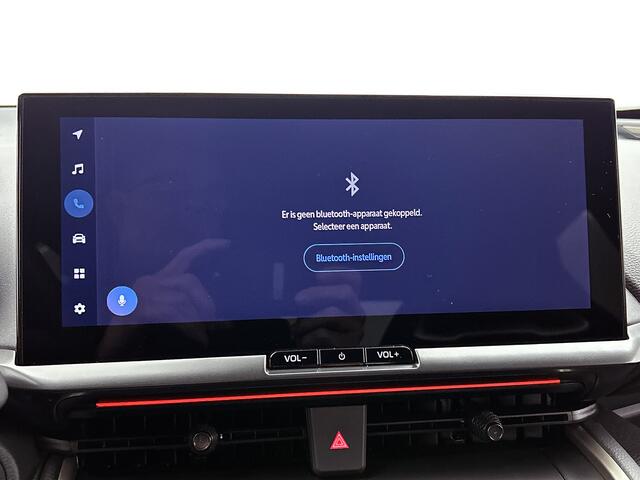 Toyota C-HR 2.0 Plug-in Hybrid 220 Executive | BTW voertuig | JBL | Dodehoek detectie | Stoel+stuurverwarming | Elektrische achterklep | Parkeersensoren voor+achter | Apple CarPlay/Android auto | Climate control