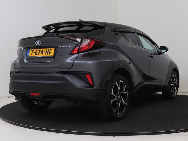 Toyota C-HR 1.8 Hybrid Style | Stoel+stuurverwarming | Apple CarPlay/Android Auto | Parkeersensoren voor+achter | Cruise control adaptive |