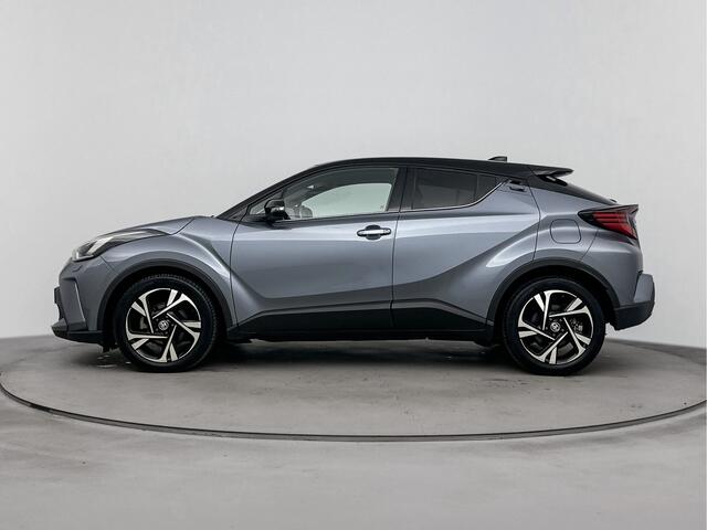 Toyota C-HR 2.0 Hybrid Executive | Apple Carplay/Android Auto | Bi-Tone Metaallak | Lichtmetalen Velgen 18'' | Parkeersensoren V+A |