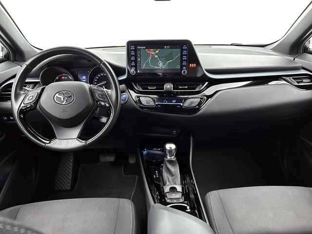 Toyota C-HR 2.0 Hybrid Style Bi-Tone | Dodehoek detectie | Parkeersensoren voor+achter | FULL LED Verlichting | Navigatie | Apple CarPlay/Android auto | Stoelverwarming | Climate control |
