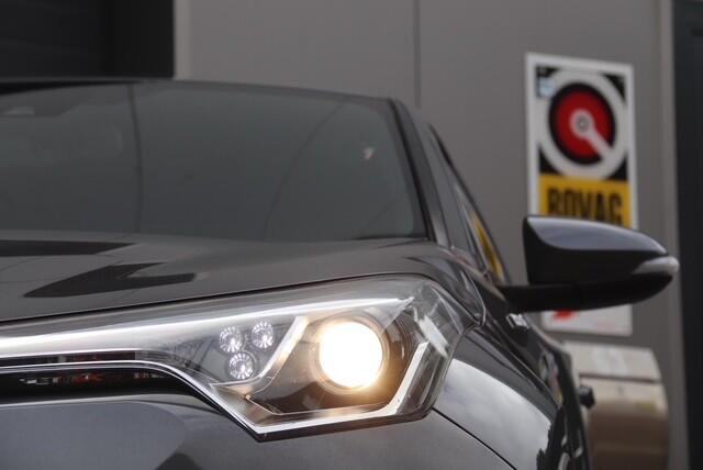 Toyota C-HR 1.8 Hybrid Dynamic, Stoelverwarming, Camera, Cruise, Navi