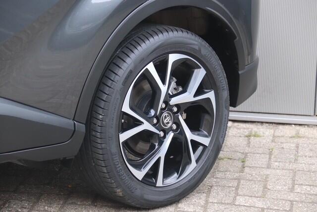 Toyota C-HR 1.8 Hybrid Dynamic, Stoelverwarming, Camera, Cruise, Navi