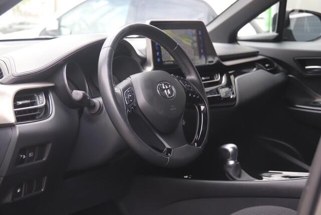 Toyota C-HR 1.8 Hybrid Dynamic, Stoelverwarming, Camera, Cruise, Navi
