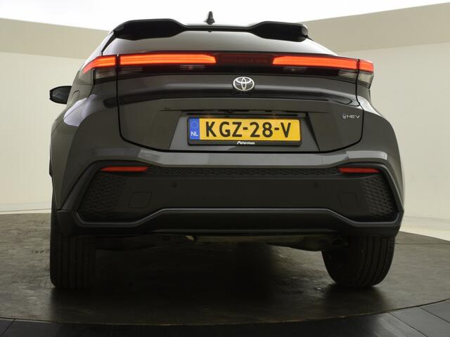 Toyota C-HR 1.8 Hybrid 140 Style | PDC | Blindspot | Ekektr. a. klep | Navig