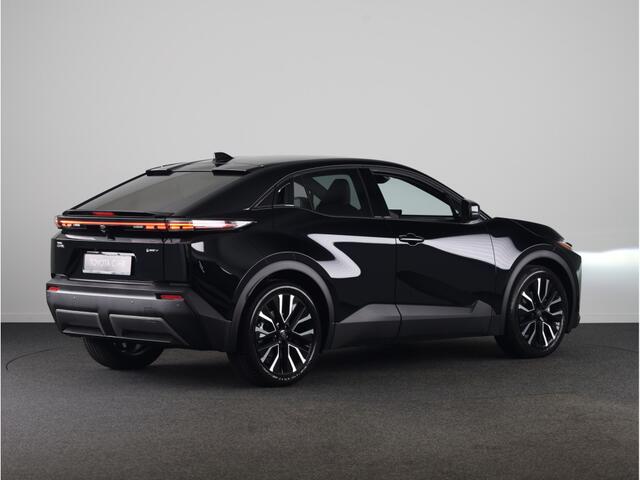 Toyota C-HR First Edition 225 PK ||20'' LM velgen|| Nu met ¤ 2500 korting