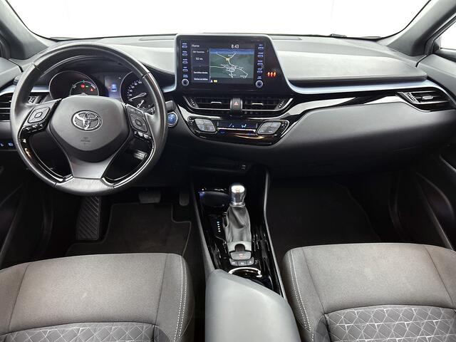Toyota C-HR 1.8 Hybrid Style | Dodehoek detectie | Parkeersensoren voor+achter | Stoelverwarming | Trekhaak afneembaar | Navigatie | Apple CarPlay/Android auto | Full LED verlichting |