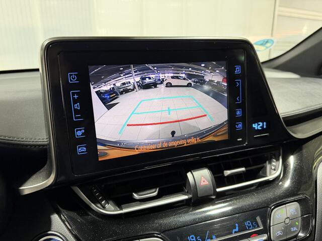 Toyota C-HR 1.8 Hybrid Dynamic | Trekhaak met afneembare kogel | Navigatie systeem | Lichtmetalen velgen |