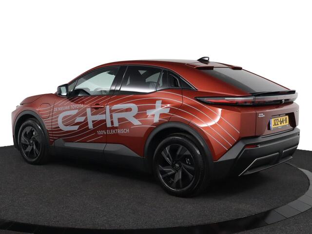 Toyota C-HR First Edition 77 kWh | Stoel/Stuurverwarming | Apple Carplay/Android Auto | Parkeersensoren | Draadloze Telefoonladers |