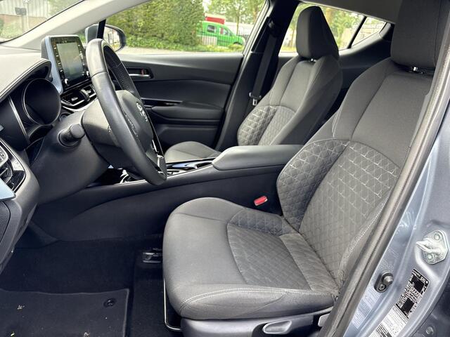 Toyota C-HR 2.0 Hybrid Dynamic **KEYLESS/ PARKEERSENSOREN/ NAVIGATIE**