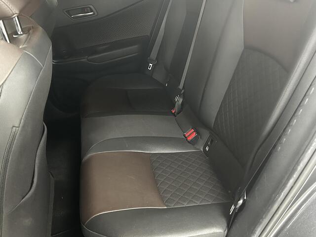 Toyota C-HR 1.8 Hybrid Executive AFNEEMBARE TREKHAAK | NAVIGATIE | ACHTERUITRIJCAMERA