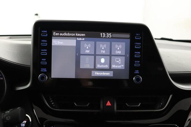 Toyota C-HR 2.0 Hybrid GR-Sport | Trekhaak | Elektrische Voorstoel | Parkeersensoren | Apple Carplay/Android Auto | 4Seizoenenbanden | Stoelverwarming |