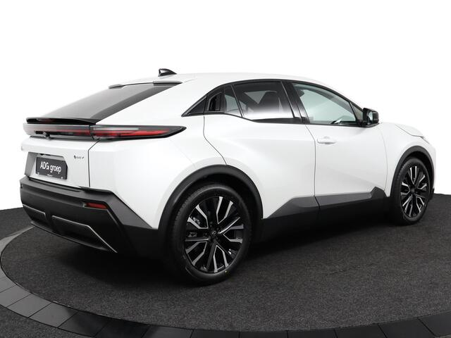 Toyota C-HR First Edition 77 kWh | Nieuw uit voorraad leverbaar | 20" Lichtmetalen velgen | Parelmoer |