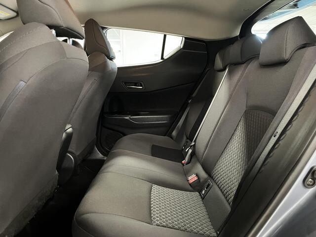Toyota C-HR 1.8 Hybrid Active | Trekhaak | Climate controle | Cruise control |