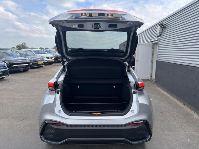 Toyota C-HR 2.0 Plug-in Hybrid 220 Executive