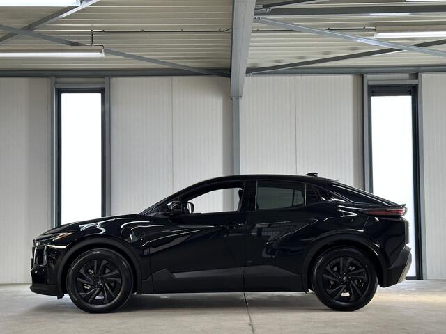 Toyota C-HR First Edition 77 kWh | Navi | Acc | Camera | el. achterklep |