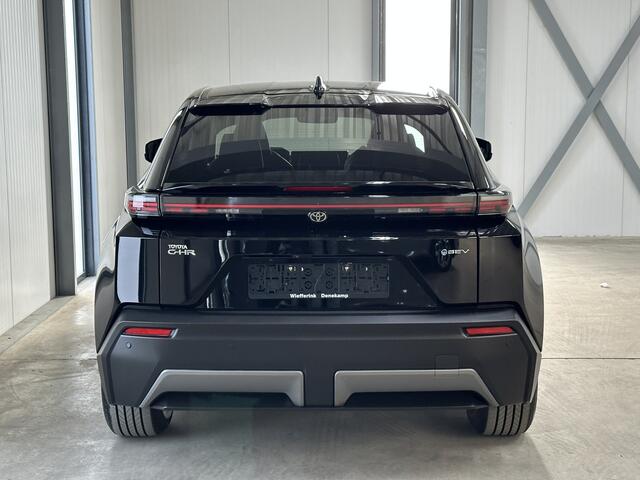 Toyota C-HR First Edition 77 kWh | Navi | Acc | Camera | el. achterklep |