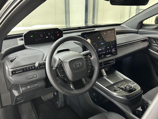 Toyota C-HR First Edition 77 kWh | Navi | Acc | Camera | el. achterklep |